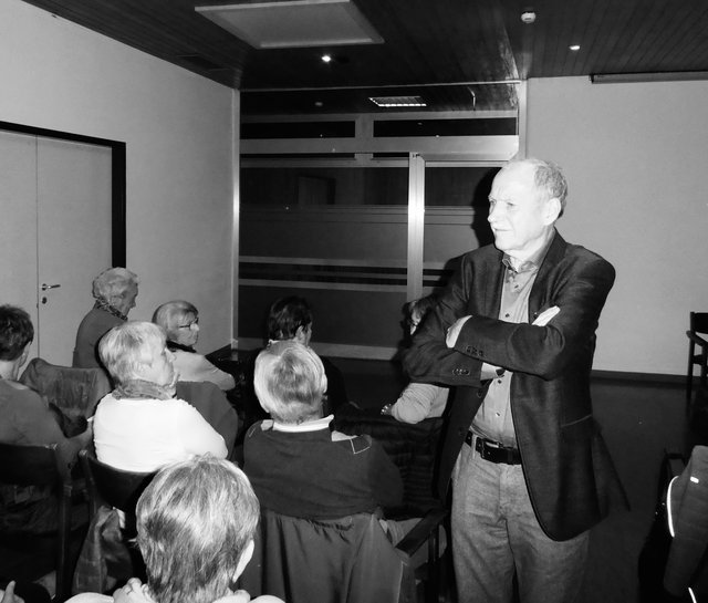 Walter Guggenberger hielt in Altersheim Landeck einen Vortrag zum Thema Pflege. | Foto: Pensionistenverband