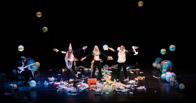 Make your heart beat again: lustvoller Aufstand gegen den Zeitgeisttrash.