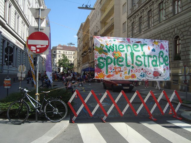 Jonglieren, herumtollen und Spaß haben: In der Pannaschgasse soll das, wenn es nach den Grünen geht, bald möglich sein.