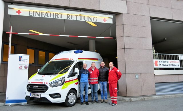 Die Projektverantwortlichen von Rettungsorganisationen, Leitstelle Tirol und Krankenhaus Zams freuen sich über den Erfolg. Bernd Noggler (Leitstelle Tirol), Andreas Mayer (Rotes Kreuz Landeck), Dominik Siegele (Krankenhaus St. Vinzenz Zams), Jürgen Bombardelli (Rotes Kreuz Imst).