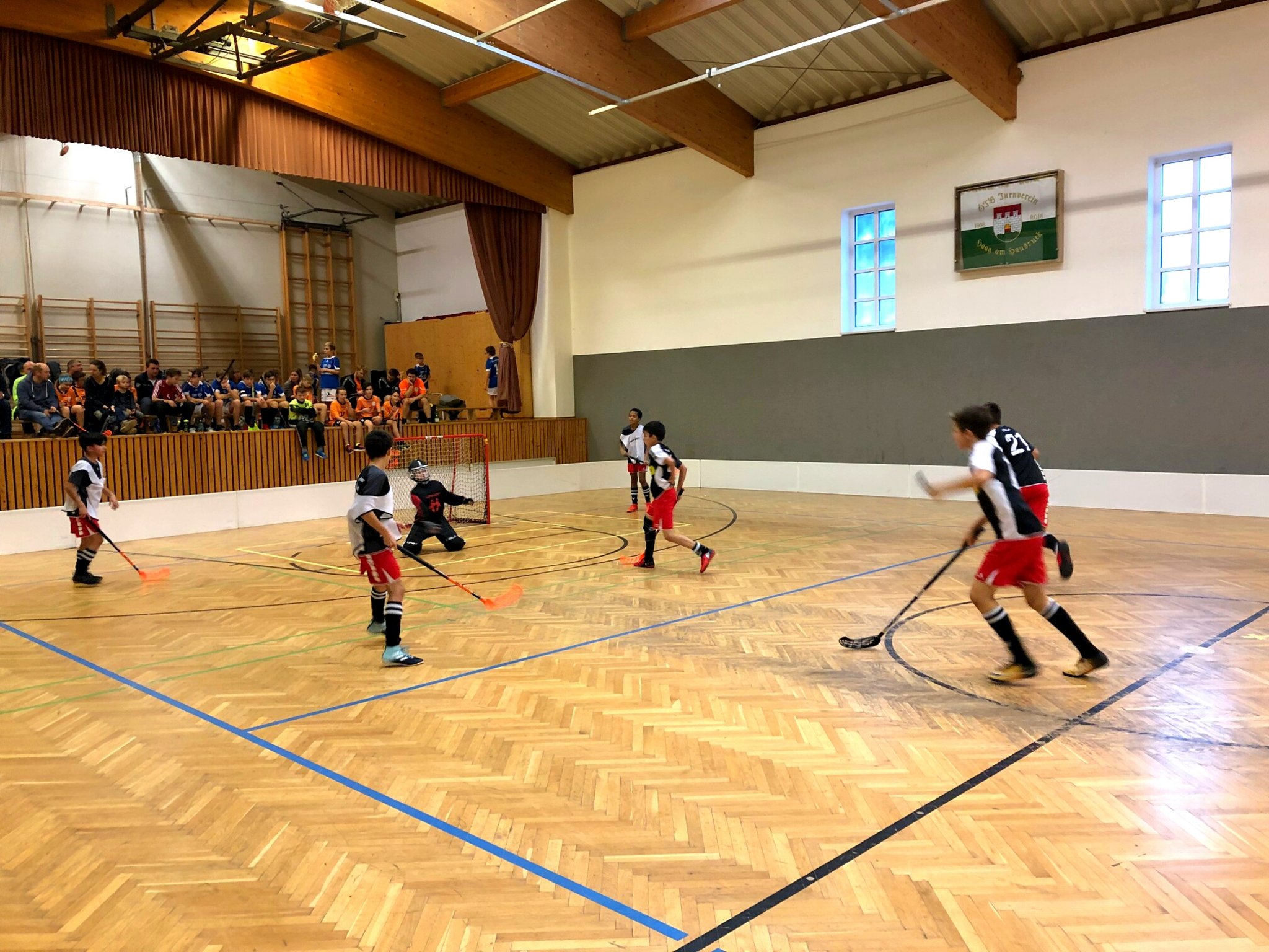 Floorball Einfache Regeln, spannendes Spiel Grieskirchen & Eferding