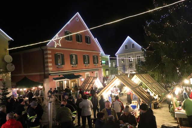 Der Ligister Marktplatz ist ein perfektes Plätzchen für einen Adventmarkt. | Foto: Cescutti