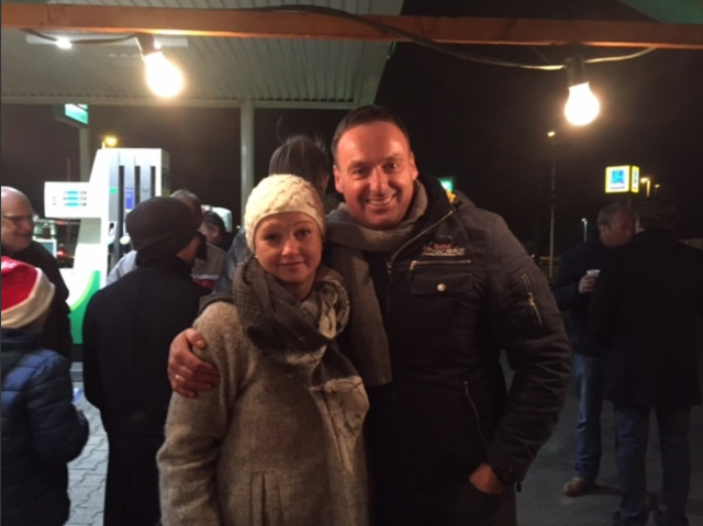 Johann Hohl und Silke Puffing organisieren "Helping Hands" bei der Tankstelle Sihler in Köflach.