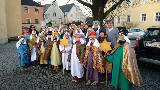 Sternsinger in Schärding unterwegs: Heilige drei Könige sammeln 2019 für  Menschen auf den Philippinen - Schärding