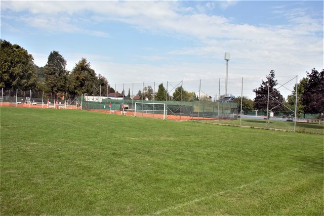 Neue Liegewiese des Freibades