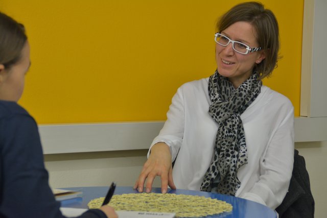 "Nordamerika und Europa werfen so viel weg, dass man damit alle Hungernden der Welt dreimal ernähren könnte", sagt Autorin Angelika Kirchmaier.  | Foto: Noggler