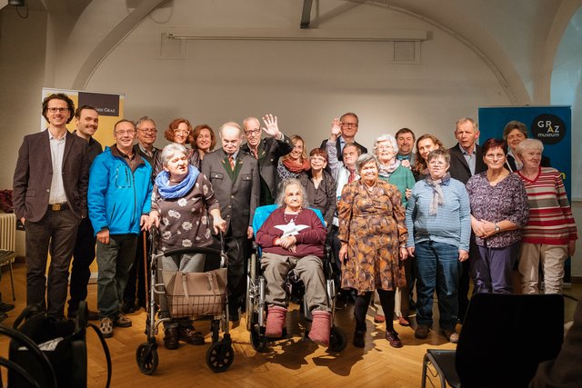 24 Portraits zeigt die Ausstellung im Graz-Museum. | Foto: Lena Prehal