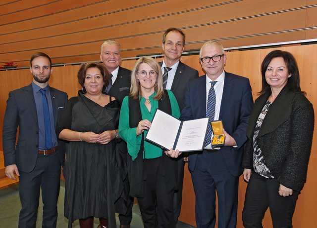 (v.l.n.r.): Bürgermeister Daniel Lachmayr, Landtagspräsidentin Karin Renner, LH-Stv. Landesparteivorsitzender Franz Schnabl, Landesrätin Ulrike Königsberger-Ludwig, Vizebürgermeister Walter Forstenlechner, Alfred Buchberger und Regina Buchberger