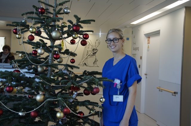 Die HNO-Station hat alljährlich einen Baum, der vom Team geschmückt wird, weiß Sabrina Emerschitz.
