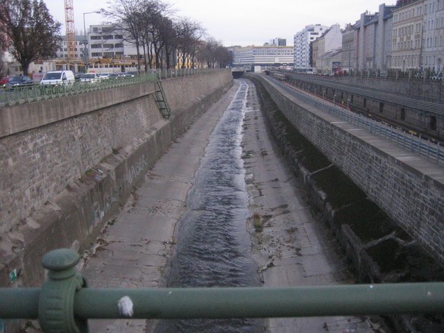 Die Wien kann sich bei starkem Regen sehr schnell von einem Rinnsal in einen reißenden Fluss verwandeln. | Foto: Foto: Mück