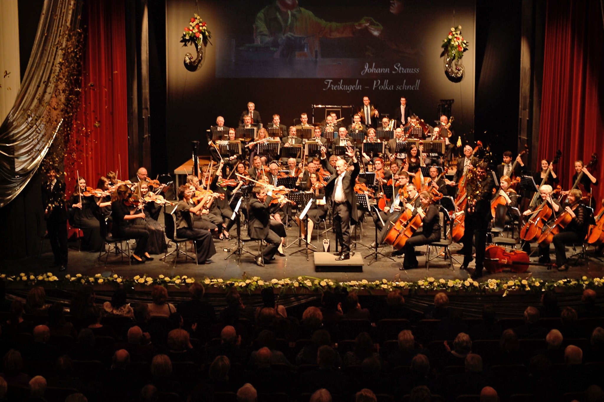 Silvester Gala mit Sopran, Tenor und Bariton Wels & Wels Land