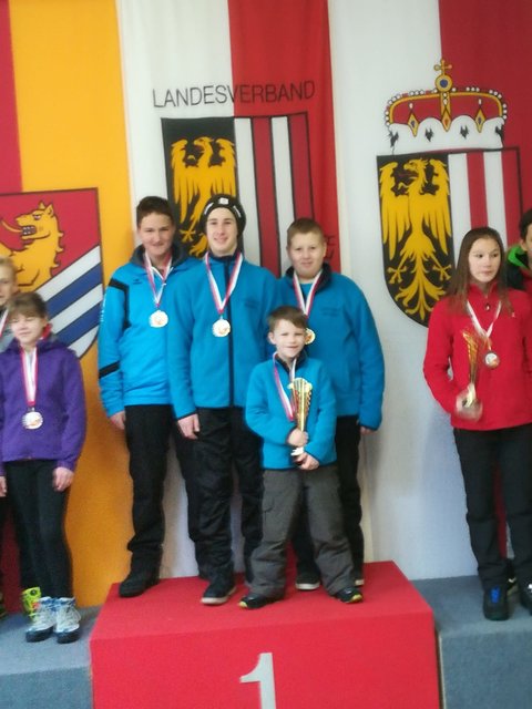 V. L. Andreas Scharrer, Marcel Has, Niclas Fesel, v. Alexander Schopf