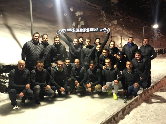 Die Hobbyfußballer aus Kindberg treten gegen soziale Kälte an und unterstützen wohltätige Projekte. | Foto: HFC Kindberg