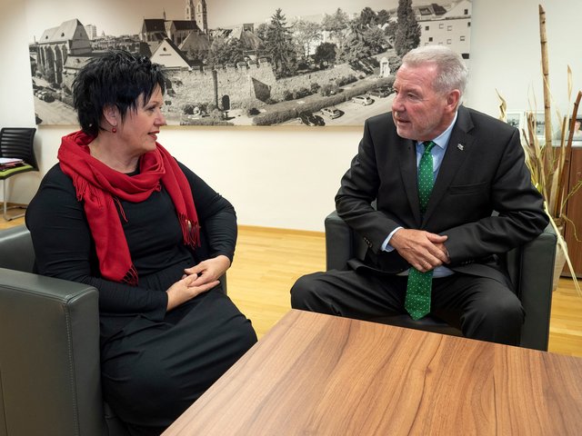 Margarete Sitz im Gespräch mit Klaus Schneeberger. | Foto: Weller