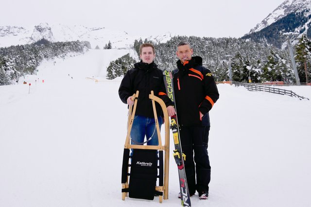 Bergbahnen GF Bernhard Schöpf (r.) und Jugendausschussobmann Thomas Greuter (l.) haben gemeinsam den „Imster Jugend Ski- und Rodelabend“ ins Leben gerufen.