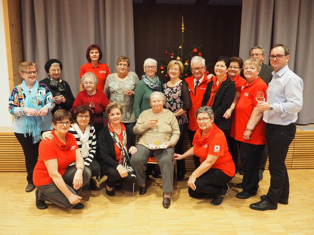 Theresia Iby, Franz Stifter, Dechant Janusz Jamròz,,, Margit Bauer, Maria Höttinger, Erika Haller, Walpurga Freiberger, Maria Fuchs, Gabi Schekolin, Irene Grabner, Bgm. Markus Landauer, Maria Freiberger Anna Ruisz, Gertrude Simon, Maria Zolles, Maria Probszt, Wilhelmine Kollmann, Brigitte Vicenik