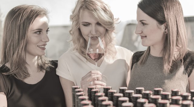 Die Gründerinnen von Vinotaria v.l.: Melanie Scholze-Simmel, Katja Diewald und Julia Aigelsreiter