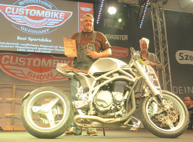 Helmut „Hafi“ Hafenscher fuhr mit dem Umbau seiner Suzuki 1300 den Sieg in der Kategorie „Best Sportsbikes“ ein.