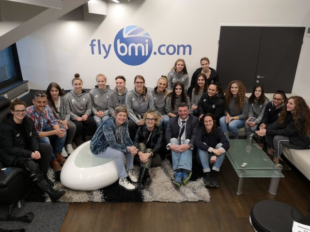 Prominente Unterstützer für das erfolgreiche Team der Sk Sturm Graz Damen: In Zukunft sollen mehr Fans die Spiele verfolgen. | Foto: KK