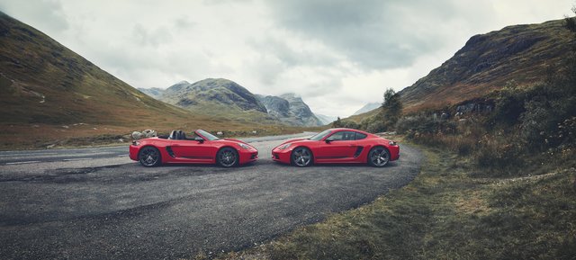 Der neue Porsche 718 T ist als Boxster und Cayman erhältlich. | Foto: Porsche