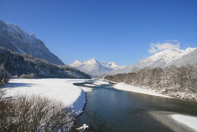 Der Lech fasziniert mit seiner Flusslandschaft samt Tier- und Pflanzenwelt.