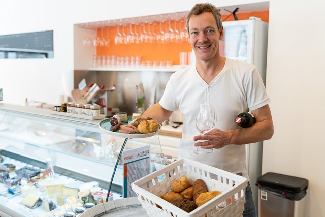 Rainer Kuel setzt mit seiner Greißlerei auf einen Mix aus Feinkost und Kunsthandwerk.