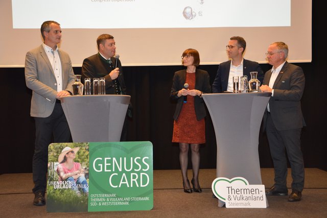 Wohin geht die Reise: bei der Podiumsdiskussion mit Vertretern des Thermen- und Vulkanlandes Steiermark stand zum Auftakt die Digitalisierungsoffensive im Fokus.