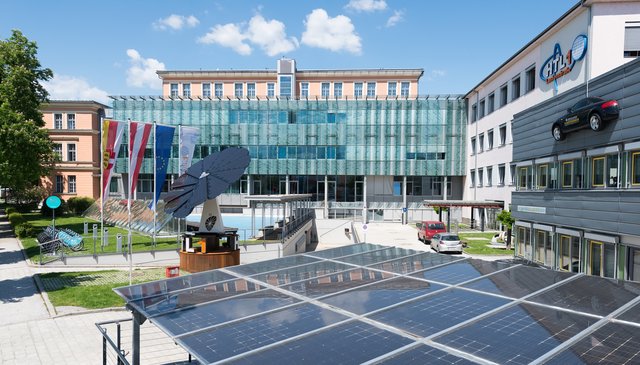 In Sachen Photovoltaik und nachhaltiger Energiegewinnung nimmt die HTL1 Lastenstraße eine Vorreiterrolle in Kärnten ein. | Foto: HTL 1