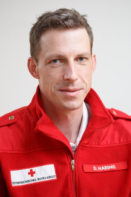 <f>Dieter Haring</f> vom Roten Kreuz Neuhofen.