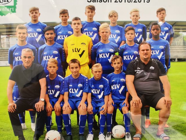 &lt;f&gt;Die versammelte Mannschaft: &lt;/f&gt;Die derzeitige U14 des ASK ist ein starker Jahrgang. ASK will noch verstärkter Aufbauarbeit leisten | Foto: ASK