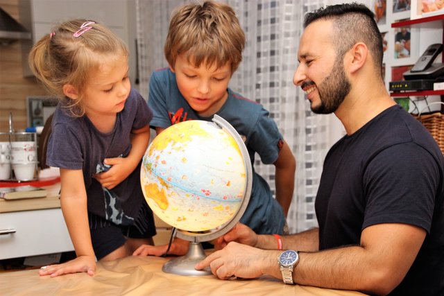 Munjid Ali mit Livia und Lorenz, meinen Kindern.
