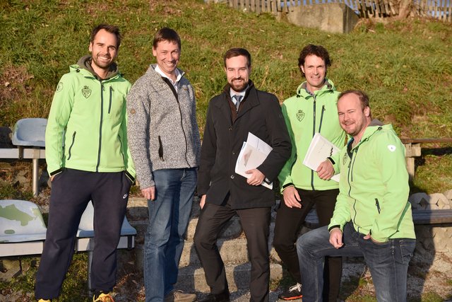  Im Bild vlnr.: USC Obmann Stv. Marc Degold, VizeBgm Andreas Kaiser, LR Stefan Schnöll, USC Obmann Horst Seifter, USV Obmann Stv. Robert Pichler  | Foto:  LMZ/Franz Neumayr 