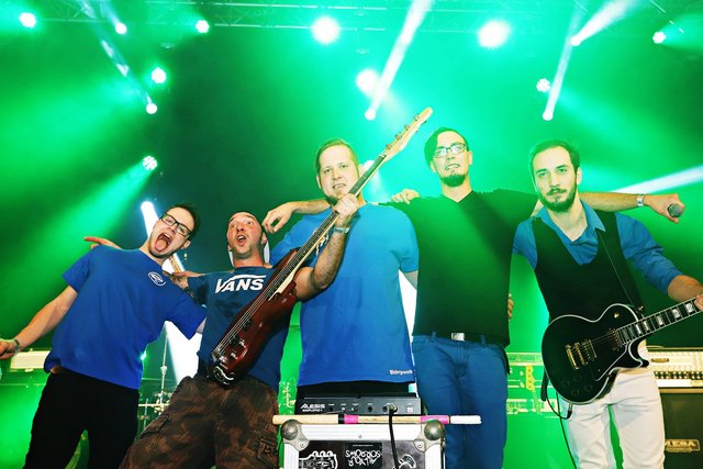 Die Bandroom Casting Couch eröffnete den Abend. | Foto: Attila Farkas