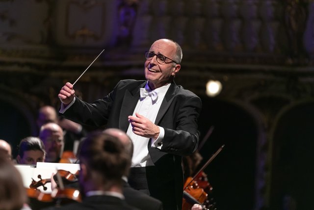 Wolfgang Bozic am Dirigentenpult. | Foto: © Oliver Wolf