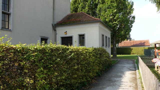 Die Toilettenanlage in der Leichenhalle am Steyrer Friedhof wird von der Bestattung Steyr (ein Unternehmen der Stadtbetriebe GmbH) generalsaniert.  | Foto: SBS