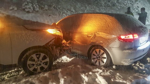 Kollision im dichten Schneetreiben auf der Sellraintalstraße!