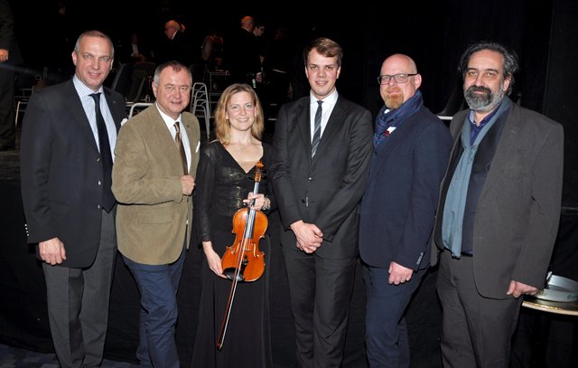 Traditionelles Silvesterkonzert des MSO in Mödling. v.r.: Bruno Max, Stephan Schimanowa, Felix Hornbachner, Bernadette Millet-Findler, Hans Stefan Hintner und Philipp Enzinger. | Foto: Boeger