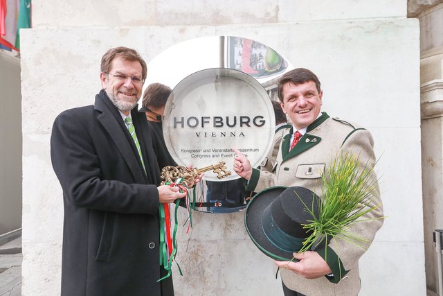 Schlüsselübergabe: Andreas Zakostelsky (l.) und Franz Jost | Foto: Verein der Steirer Wien