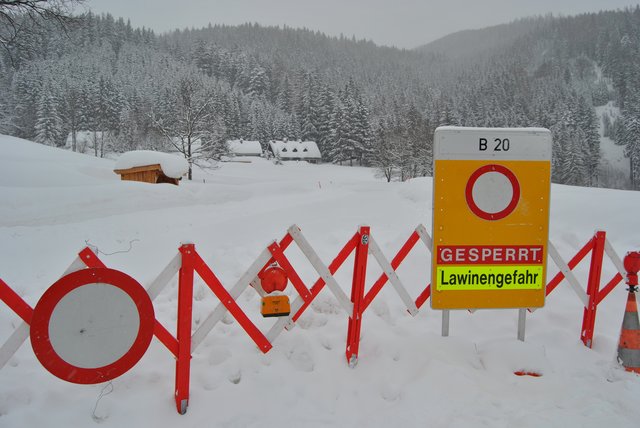 Die Schneemassen, welche etwa Salzburg und die Steiermark bewältigen müssen, sind enorm | Foto: Markus Hackl