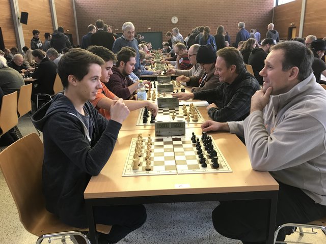 die beiden Hörschinger Blitz-Mannschaften im A-Finale: Hörsching 1 (li, 7. Platz) und Hörsching 2 (17.)