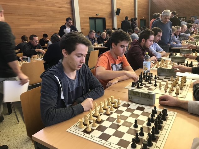 Hörsching 1: v.l.n.r.: Hannes Windhager, Sebastian Bauer, Dino Hajdarevic, Erich Lichtl. Stehend: Rudolf Krennmair