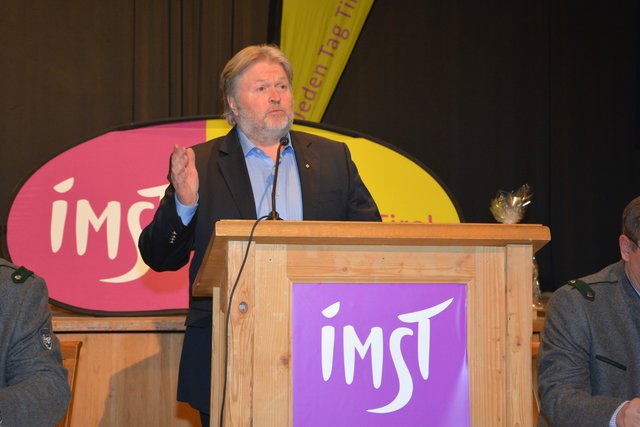 Martin Kofler, Betreuer der tiroler Tourismusverbände in Diensten des Landes Tirol, leitete an diesem Abend die Neuwahl des Aufsichtsrates des TVB Imst.