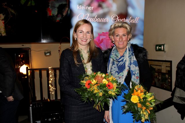 Zwei Opernballdirektorinnen: Maria Großbauer und Christina Schlosser sehen ihr Ehrenamt als großartige, spannende Aufgabe.