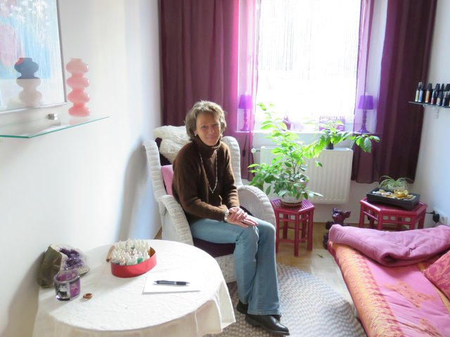 Ina Toellner in ihrer heilenergetischen Praxis | Foto: Jesse