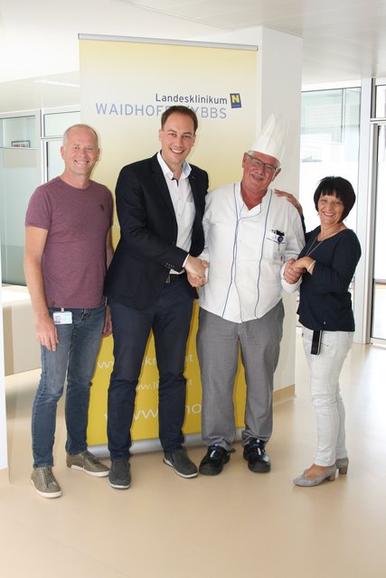 Karl Streicher (Betriebsrat), Martin Kaiser (kaufmännischer Direktor), Johann Aichberger, Doris Fahrnberger-Schober (Pflegedirektorin). | Foto: LK Waidhofen