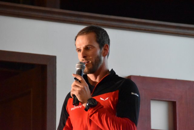 Martin Scheiber, Obmann der Bergrettung Umhausen freute sich über 200 Besucher begrüßen zu können.