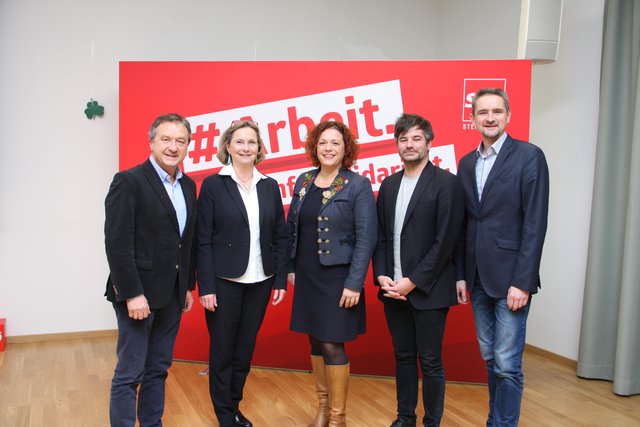 Reden mit den Bürgern: Anton Vukan, Bettina Vollath, Cornelia Schweiner, Wolfgang Moitzi und Martin Weber (v.l.).