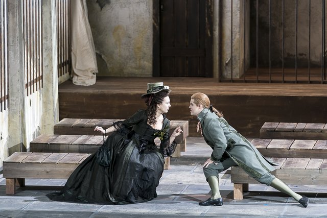 Ein Traum-Paar, Anna Brull als Nancy und Peter Kellner in der Rolle des Plumkett. | Foto: © Werner Kmetitsch