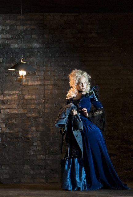 Kim-Lillian Strebel (Lady Harriet Durham) | Foto: © Werner Kmetitsch