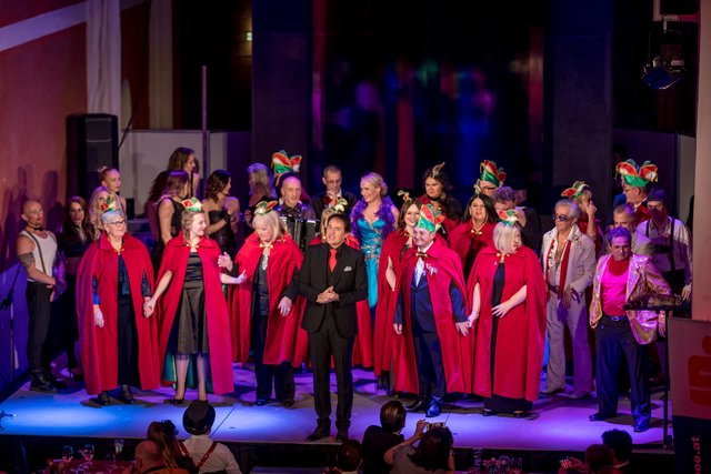 Impressionen vom Faschings-Revue 2018 in den Welser Minoriten. Das Motto des vergangenen Jahres lautete "Moulin Rouge".  | Foto: Rene Hauser
